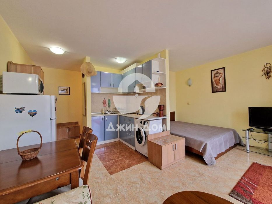 Просторен едностаен апартамент в к-с Елит 4, к.к Слънчев бряг