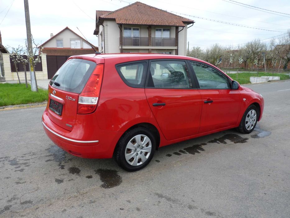 Hyundai i30 1.6 D clima