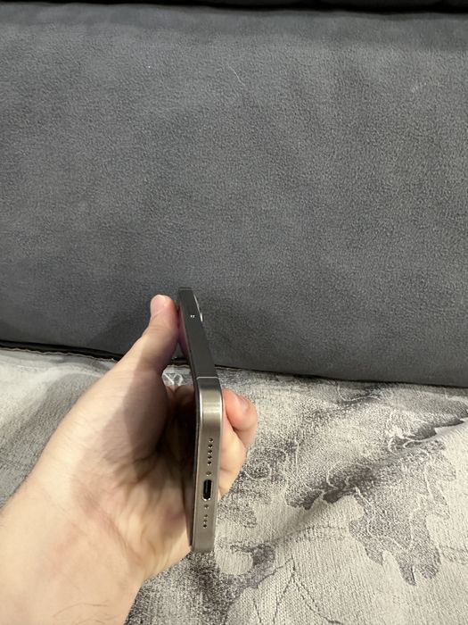 Продам iphone 15 pro 256gb