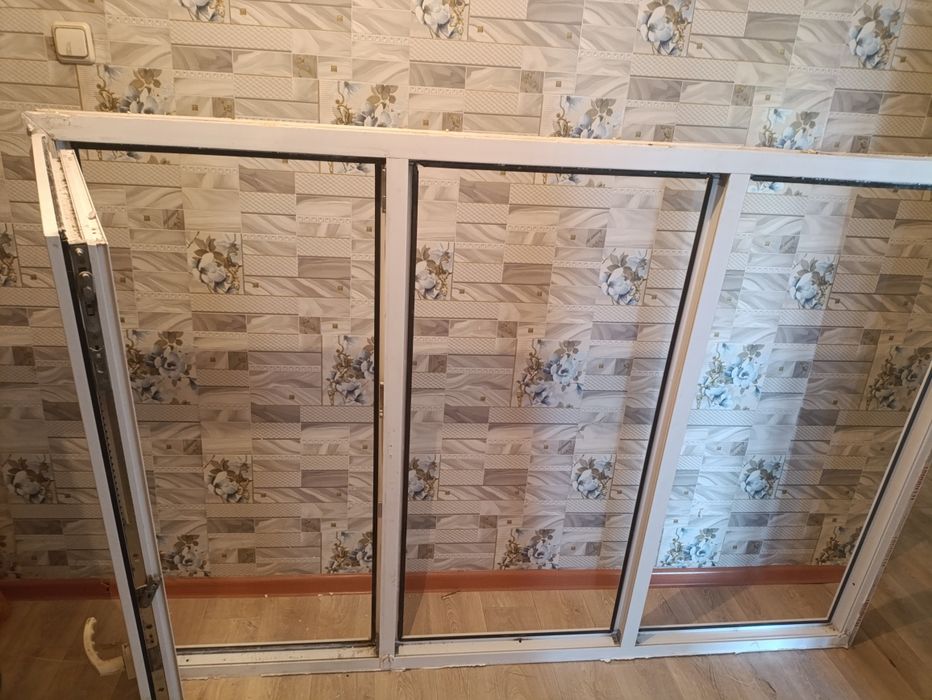 Продам б/у пластиковые окна