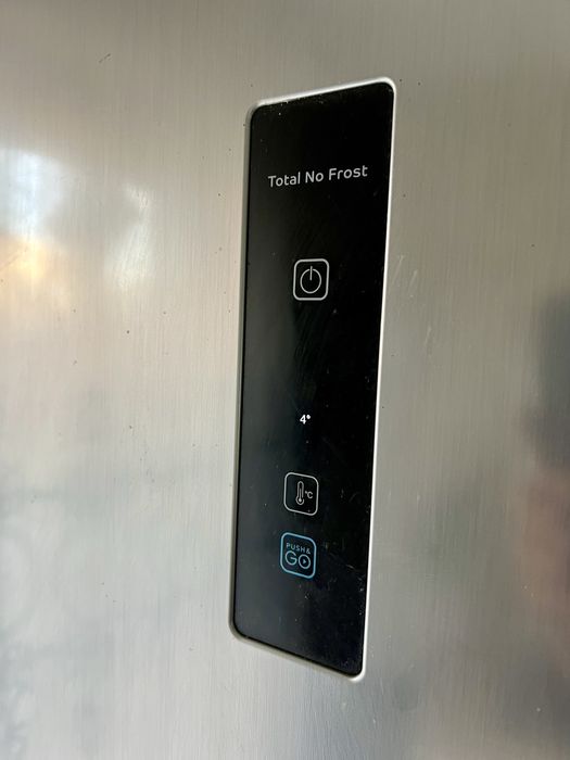 Продам Холодильник indesit No Frost