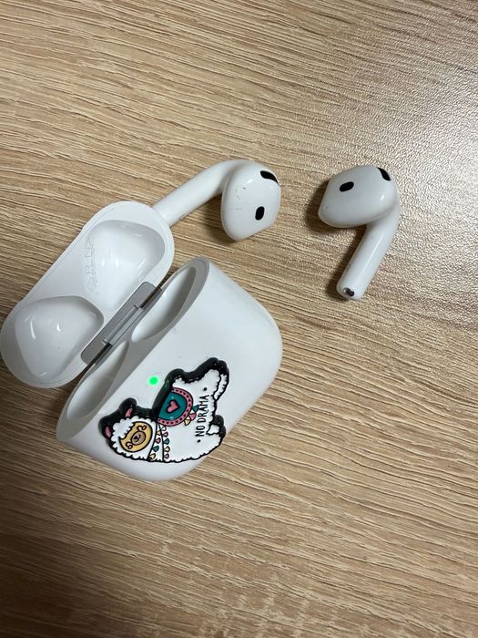 Apple AirPods 4 ANC с гаранция