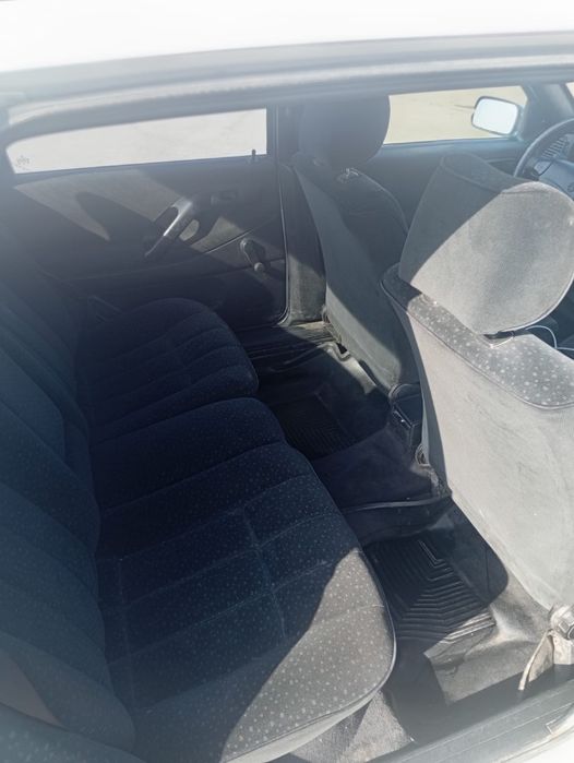 Машина Volkswagen Passat B4