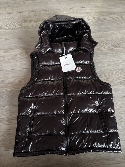 Moncler черен елек