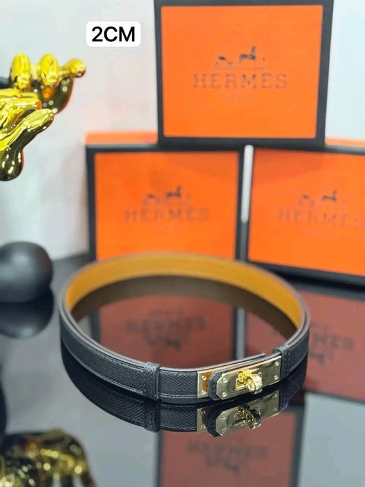 #колан 
Естествена кожа в кутия 
Цена 45 €
Еконт