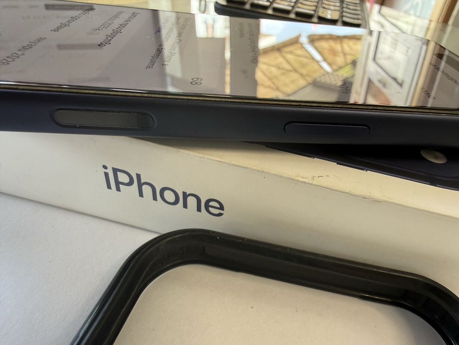 Iphone 17 pro 256 gb 100% 68 цикъла Перфектен!