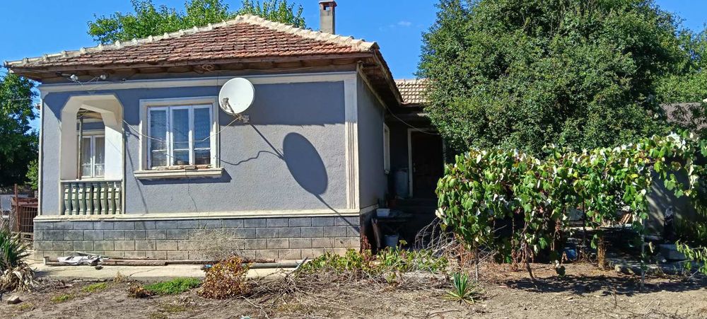 Продавам къща във село Царичино