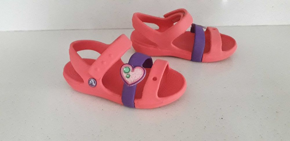 sandale fete /fetite Crocs marimea c10 27