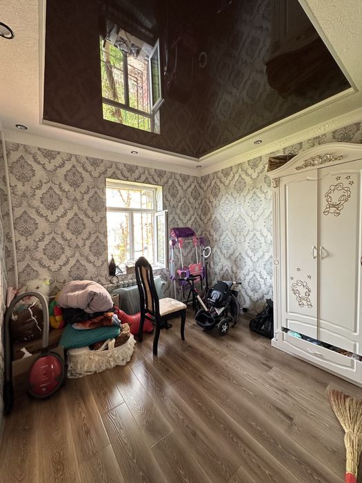 Уй сотилади Сувсоз 1, 3 хона 1-кават 4-этажли уйда