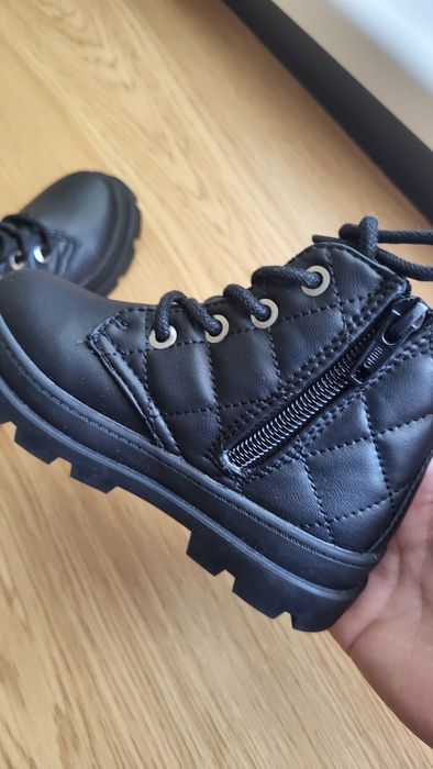 Нови ботички за момиче на Н&М