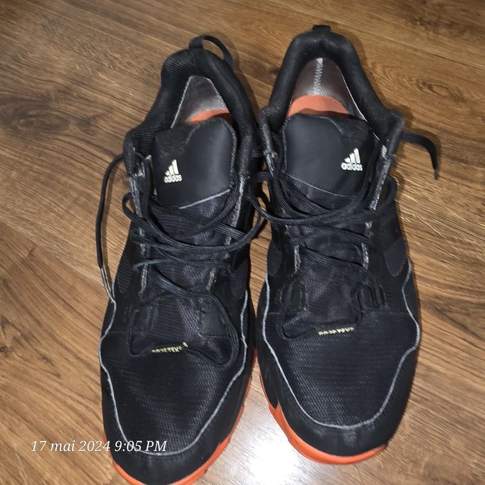 Pantofi sport Adidas