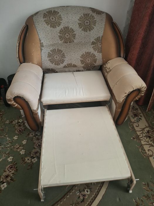 Софа собираться и раскладывается