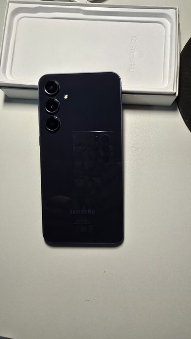 Vind SAMSUNG A55 5G 256gb