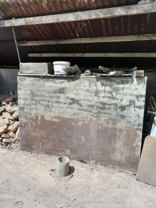 Железная емкость