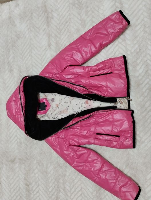 Куртка демисезонная в отличном состоянии