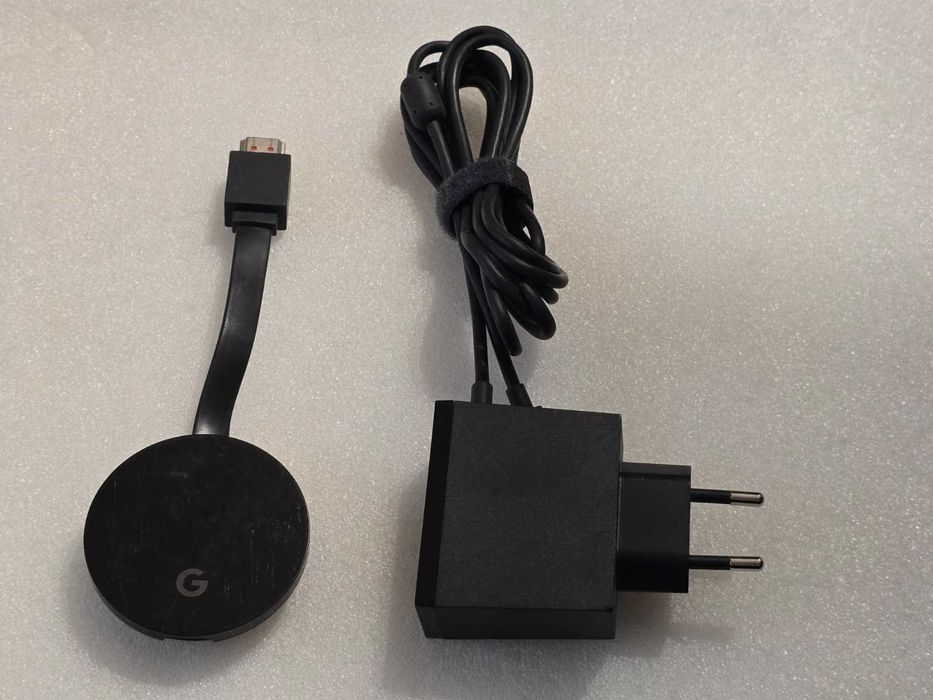 Google Chromecast Ultra 4K HDR, Model NC2-6A5-D, Wi-Fi Dual-Band, Port Ethernet