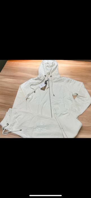 Burberry анцуг Л