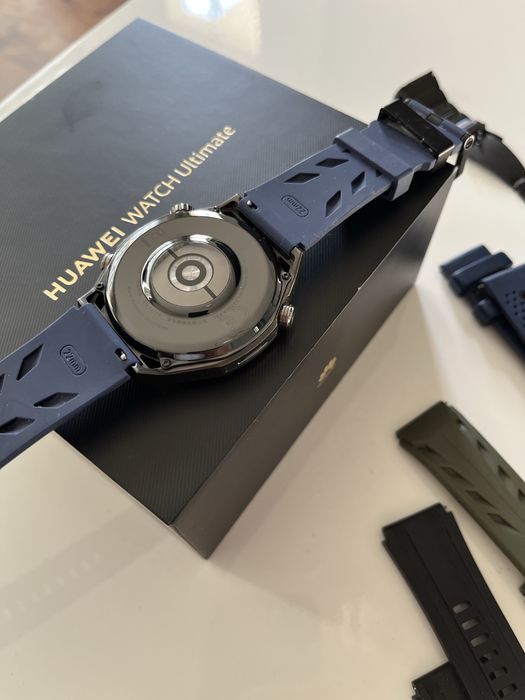 Часовник huawei ultimate