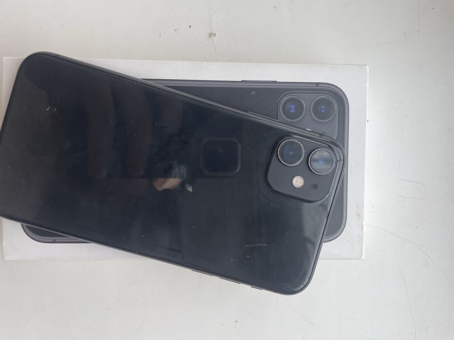 Продам айфон 11/64