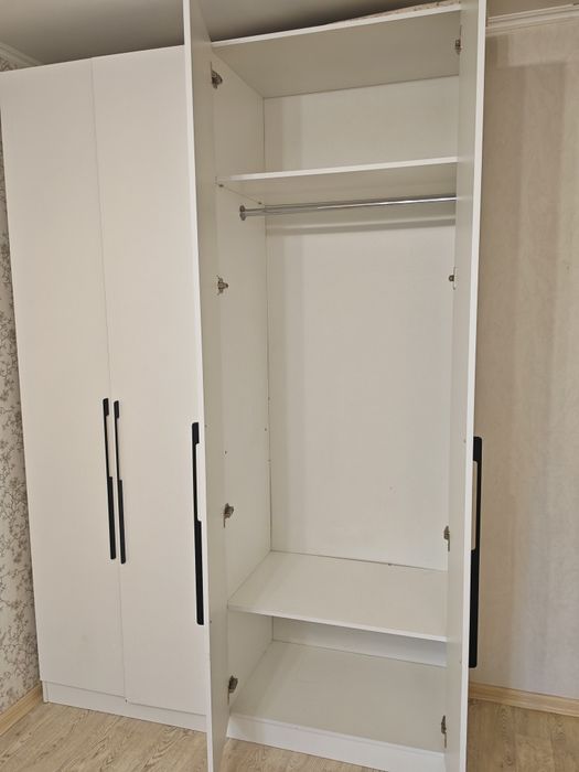 Продам шкаф 2х секционный