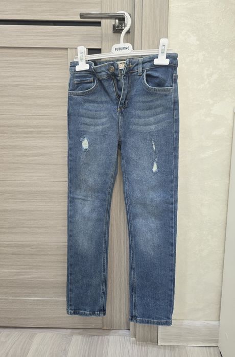 Джинсы на 7-8-9лет