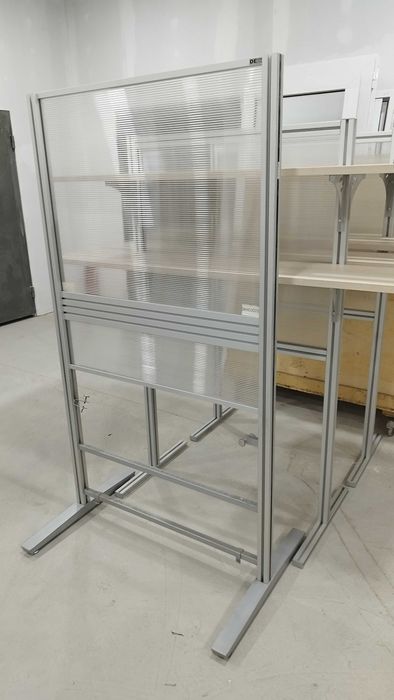 Алуминиева преграда / паравани между бюра 100/168см