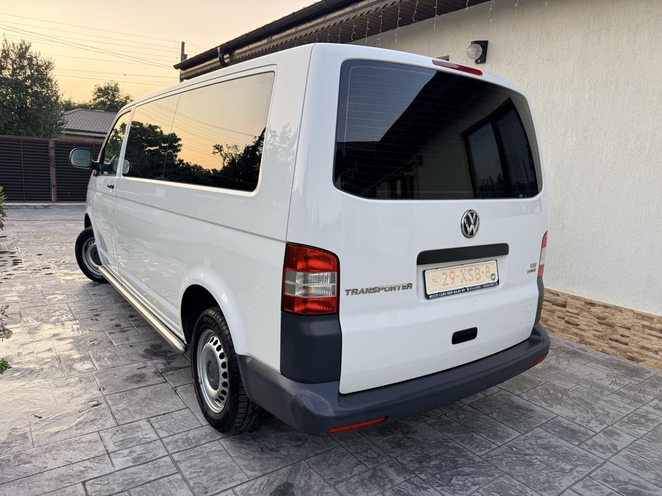 Vand VW Transporter 8+1 Locuri / 2012 Euro5 / 2.0 TDI Bluemotion  Technology