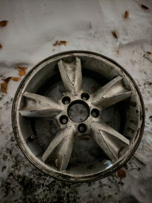 Продаётся титанки 3 штук от мерседес 205,55, 15