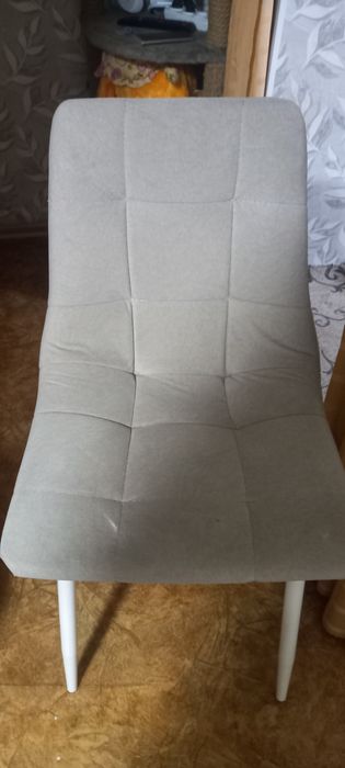 Продам 4 стула комплект мягкие