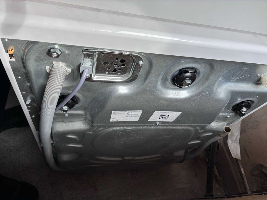 Slim пералня Beko wue6612dba