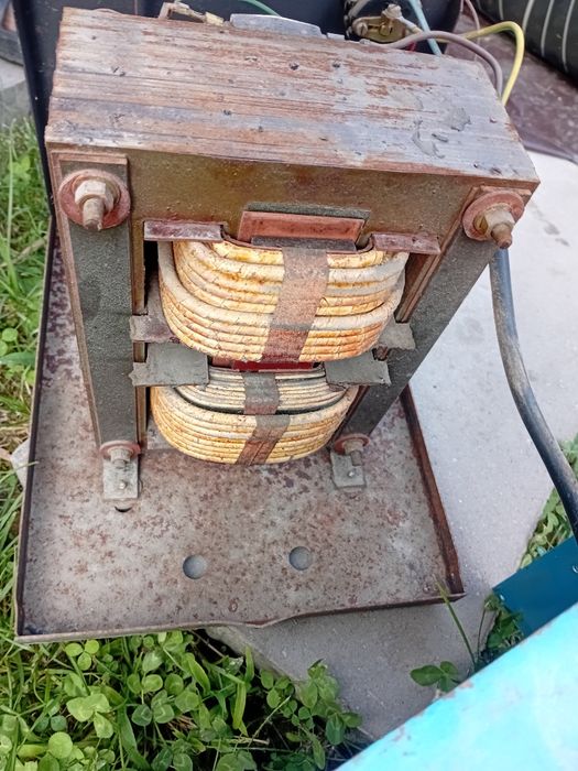 Vand aparat de sudura cu electrod