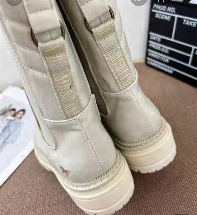 Ботинки.  женские