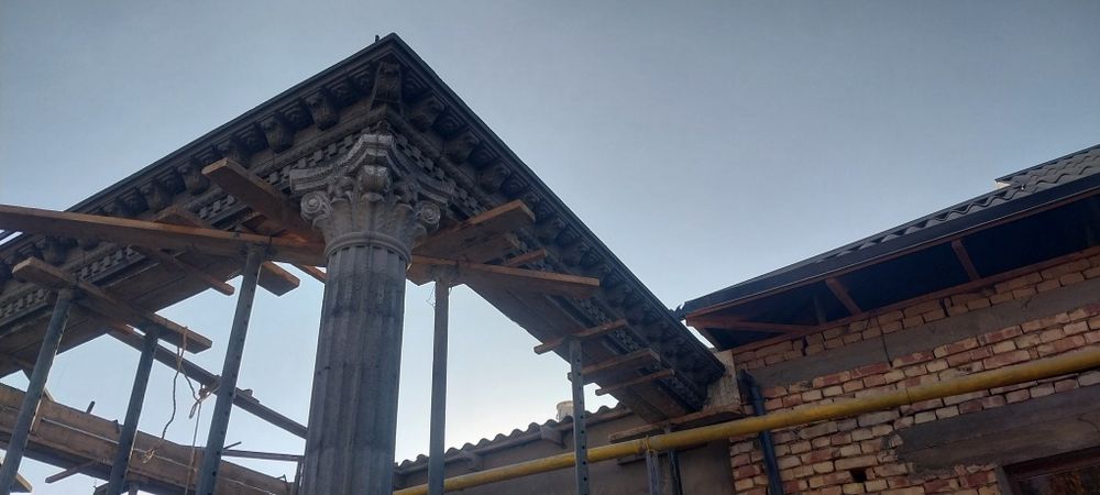 Rim ustuni qoliplari  sotuvda quyib berish xizmadi xam bor