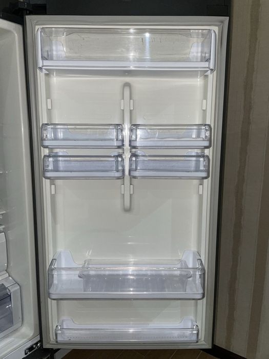 Холодильник Samsung