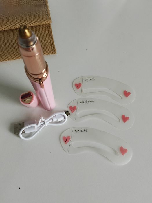 Тример для бровей