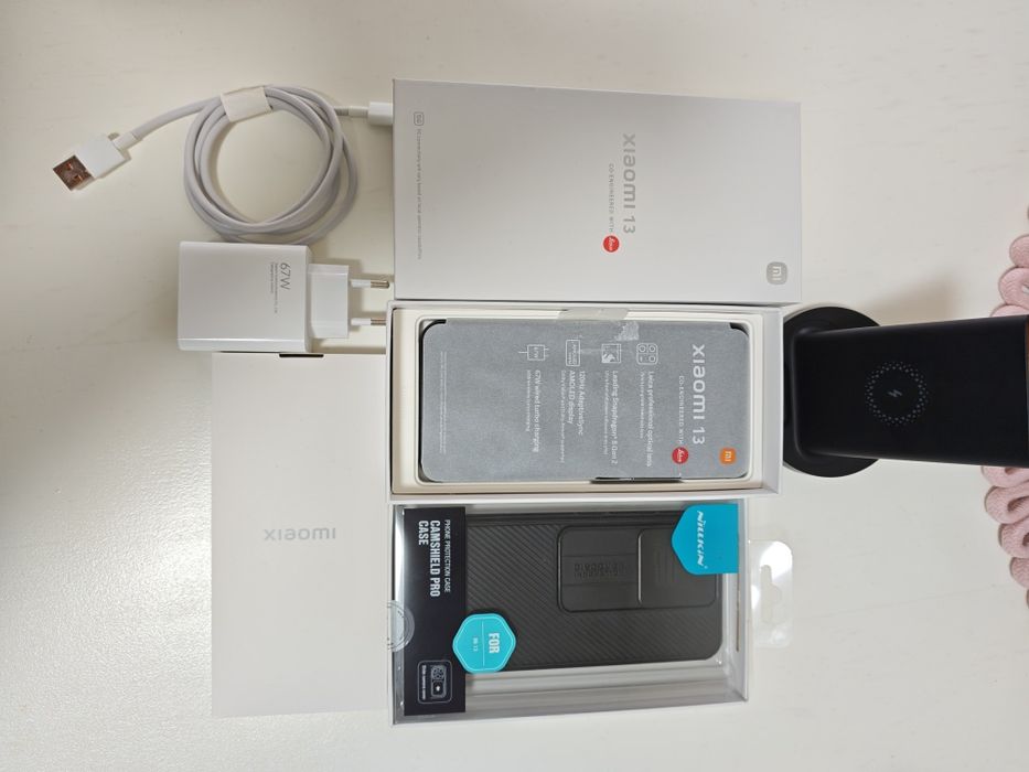 Xiaomi 13 - 256/8  5G