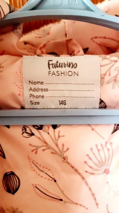 Шубка на 9-10лет новая!