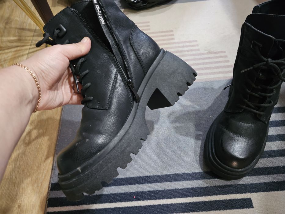 Продам ботинки зима весна