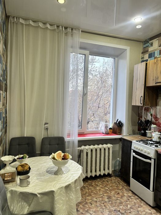 Продам двухкомнатную квартиру в старом городе