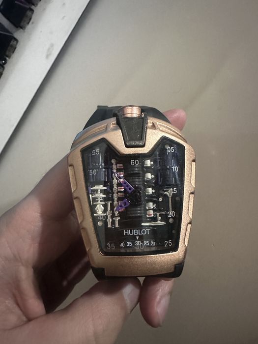 Наручные часы hublot