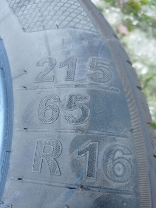 Продавам летни гуми 215/65/16