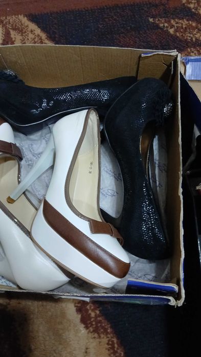 Продам женскую обувь