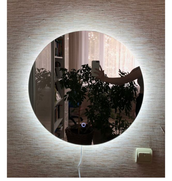 Зеркало настенное 80*80