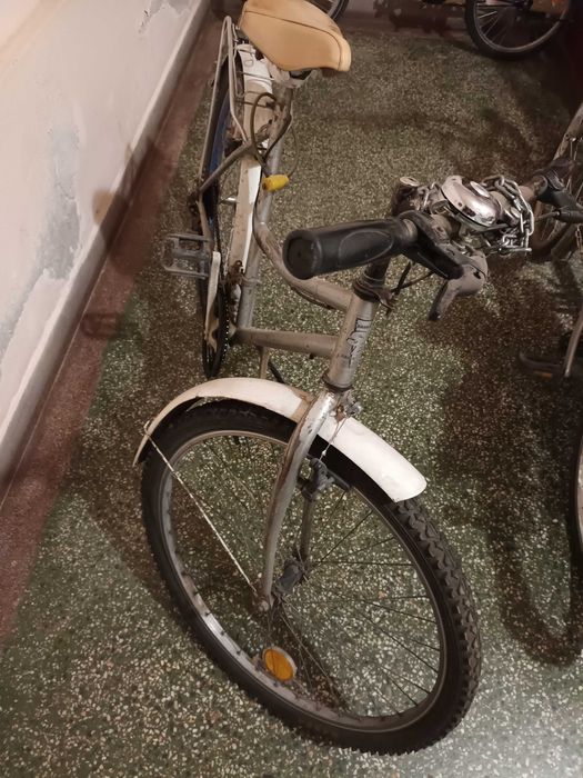 Vind Bicigleta cu viteze la 220 LEI in Arad