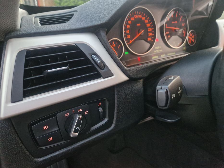 BMW F30 316i • Facelift • 2014 Euro 6  / Benzina / 135Cp  / Garanție 1An  / Vânzare in Rate /  Avans 0