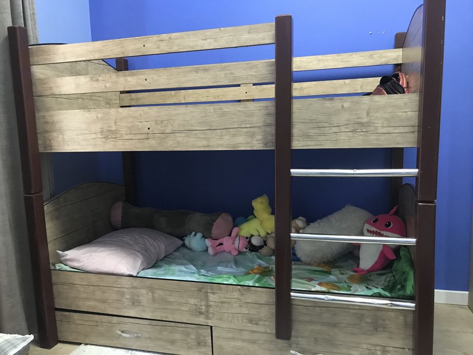 Продаётся 2 этажный кровать не дорого