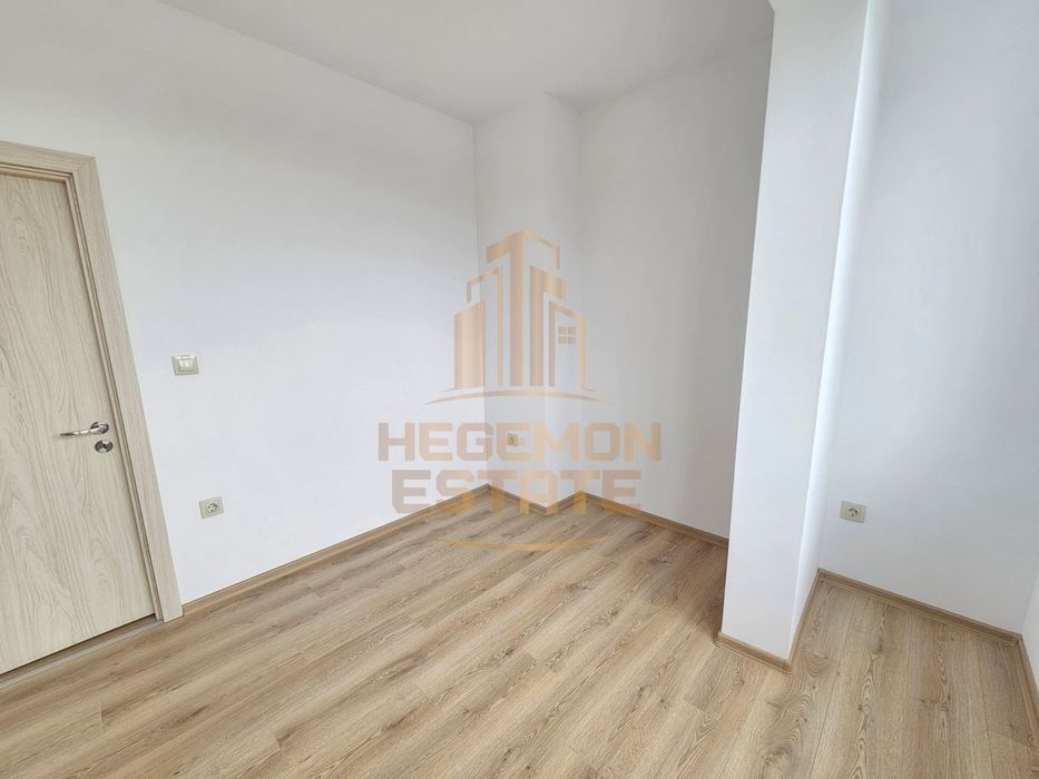 Продава се Тристаен апартамент в Варна, Възраждане 1 - 60 кв.м за 1274 €/кв.м - Снимка #10