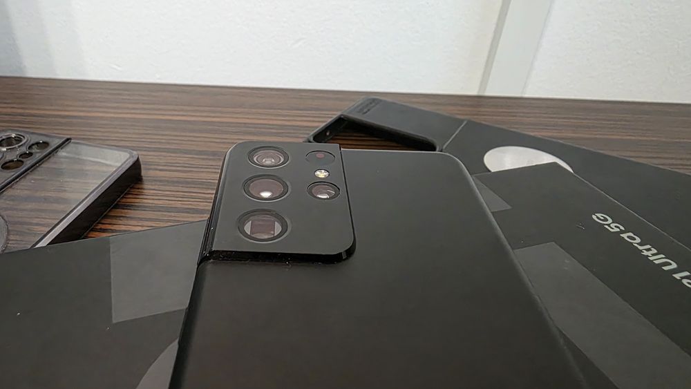 Samsung Galaxy S21 Ultra 5G | Varianta de 512GB / 16GB RAM Black