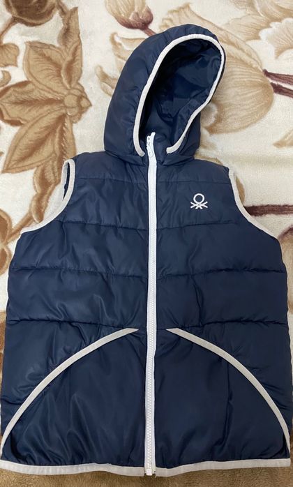 Жилет демисезон Benetton мальчик б/у