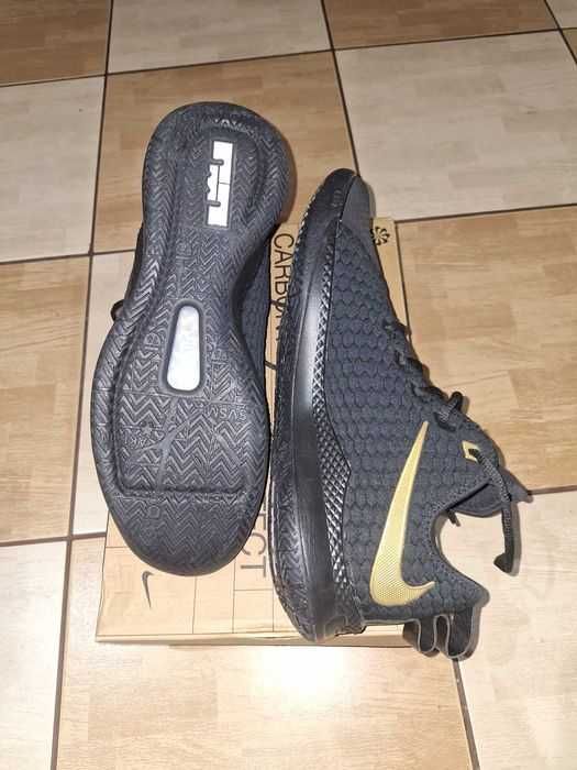 Ghete baschet negre adidasi Nike akron 330 lebron editie limitata